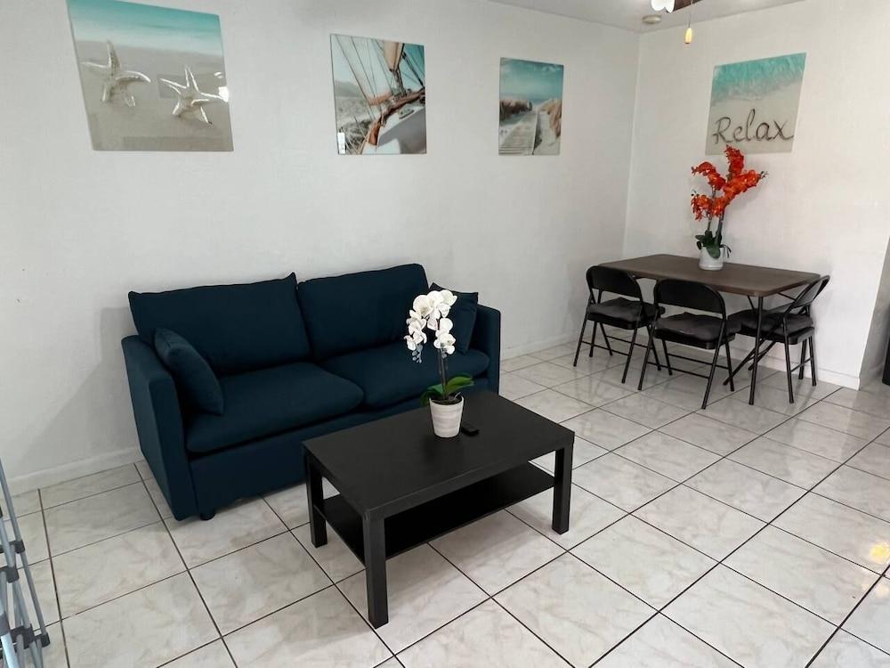 Hallandale Beach Hostel photo 4