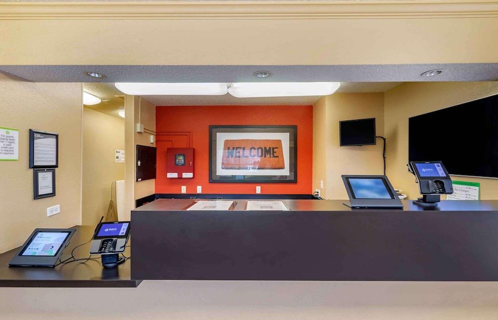 Extended Stay America Select Suites Tampa North Airport photo 3