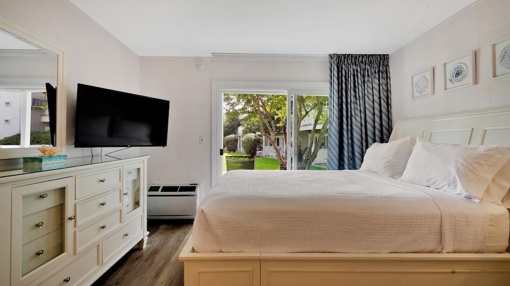 East Hampton House Resort photo 12