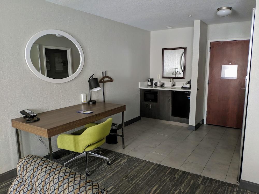 Hampton Inn & Suites Colorado Springs/Air Force Academy photo 15