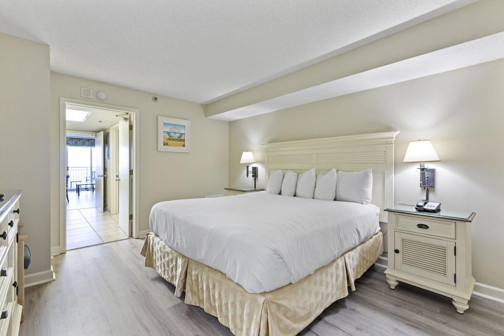 Sandy Beach Oceanfront Resort photo 7
