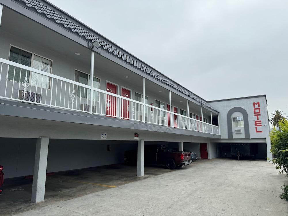 Lincoln Motel photo 51