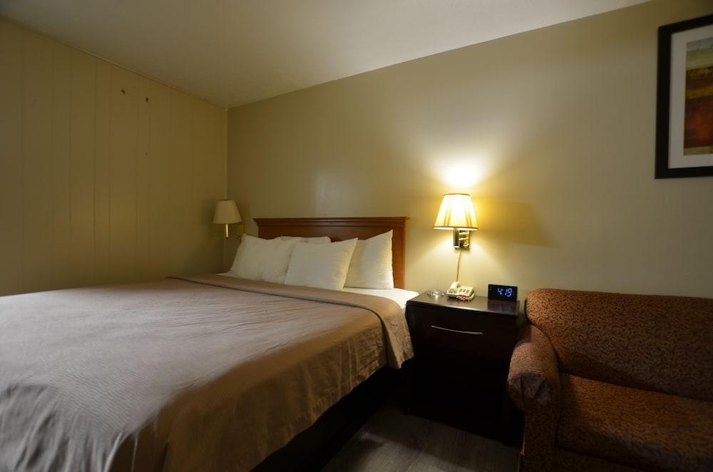 Travelowe's Motel photo 15