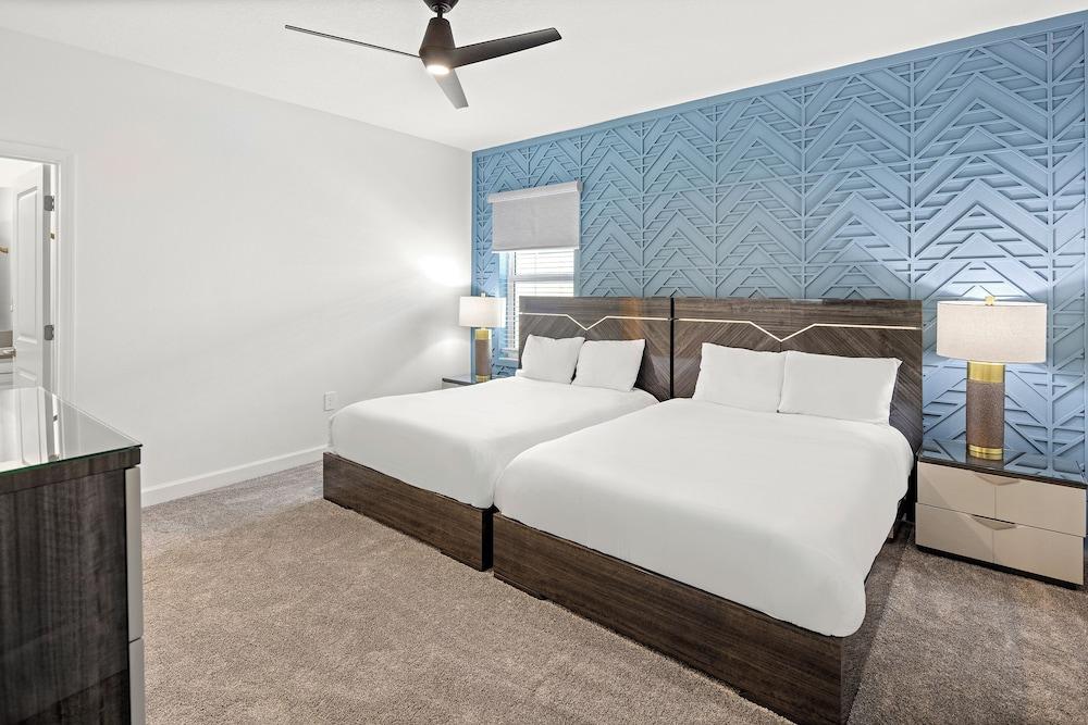 Harbor Island Beach Club by Villatel photo 17