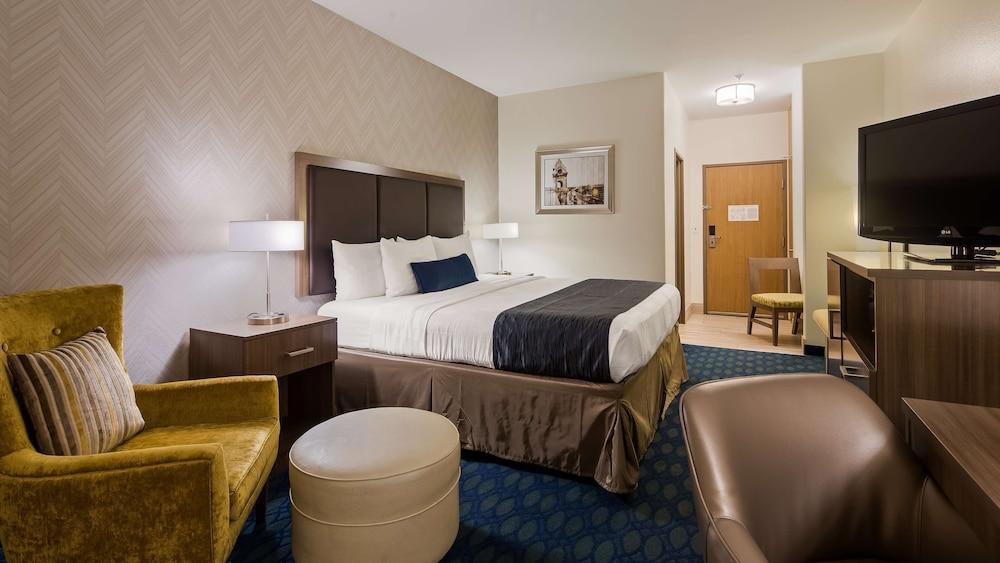 Best Western Plus Tulsa Inn & Suites photo 3