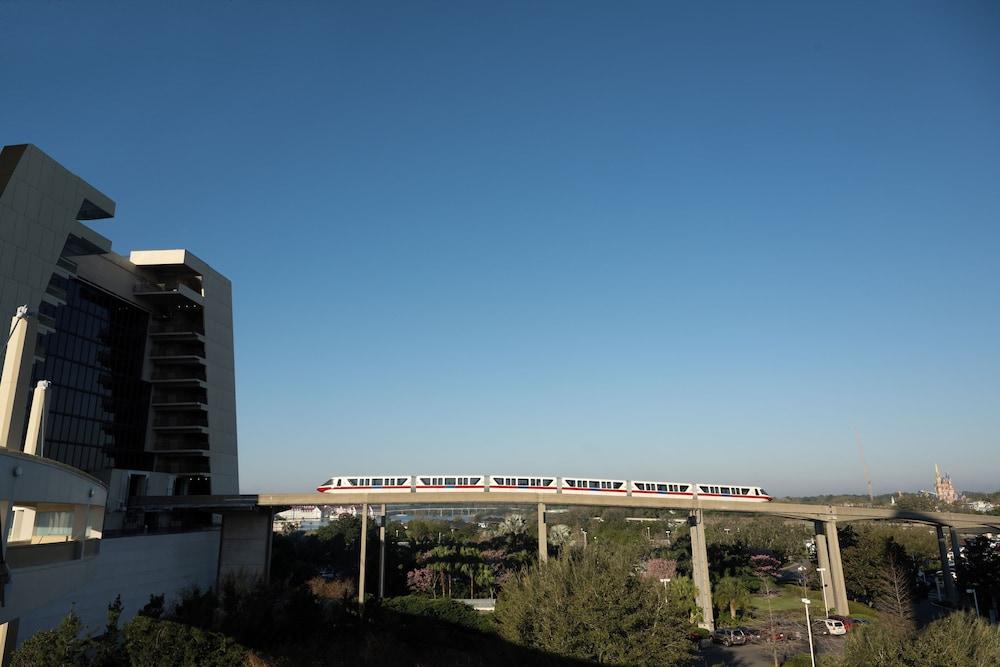 Disney's Contemporary Resort photo 34