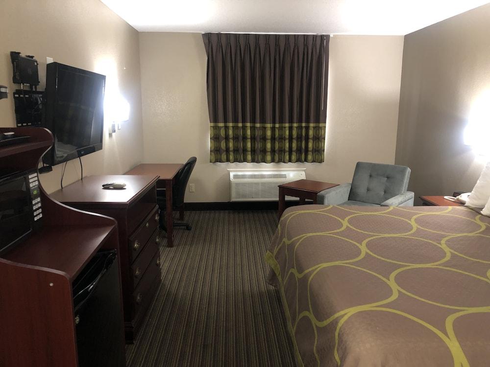 Quality Inn Neosho photo 27