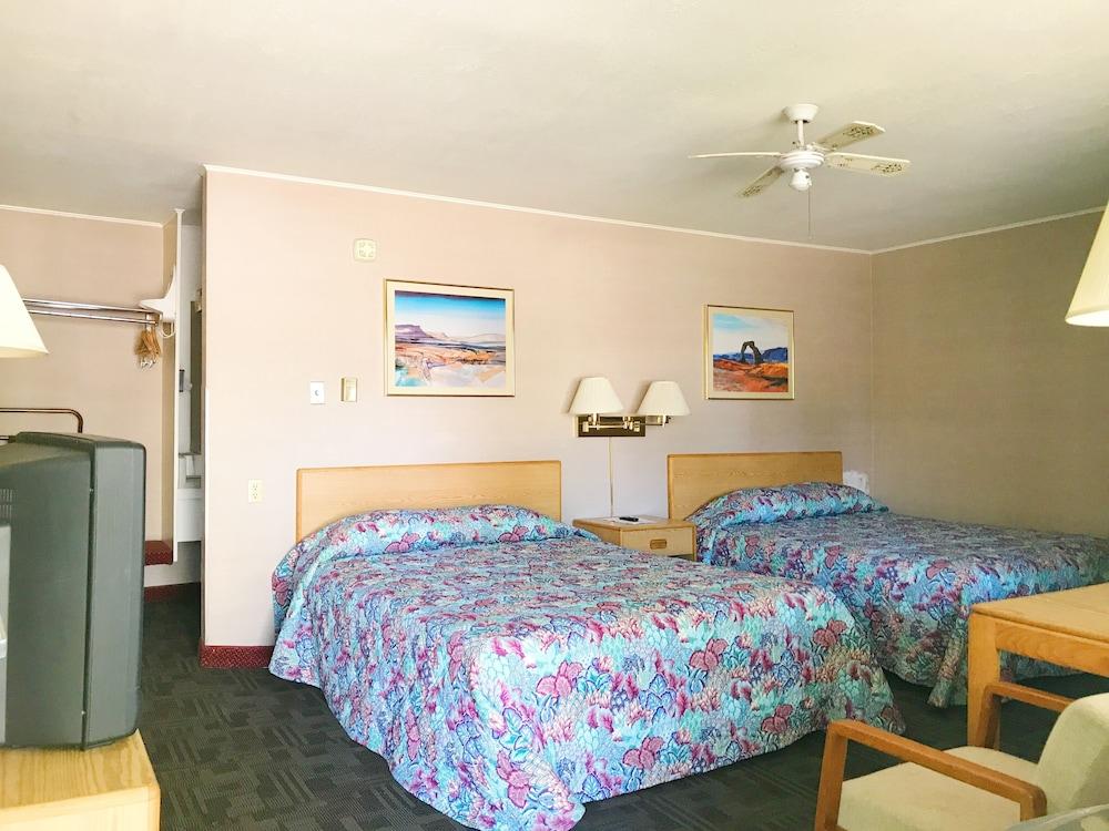 Appletree Inn photo 5
