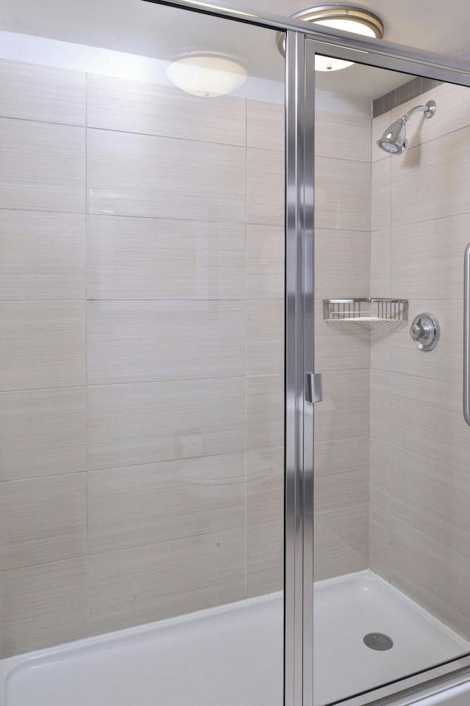 Courtyard Suwanee by Marriott photo 17