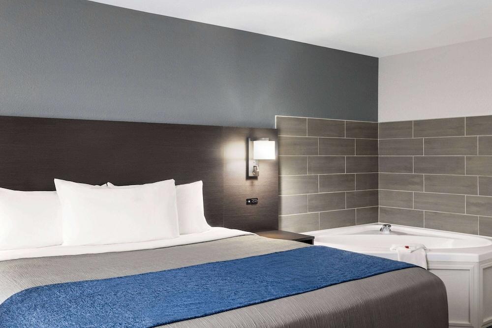Days Inn by Wyndham Chillicothe photo 39