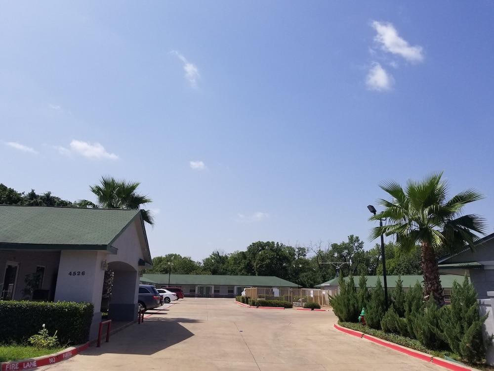 Haltom Inn — hotel in Haltom City