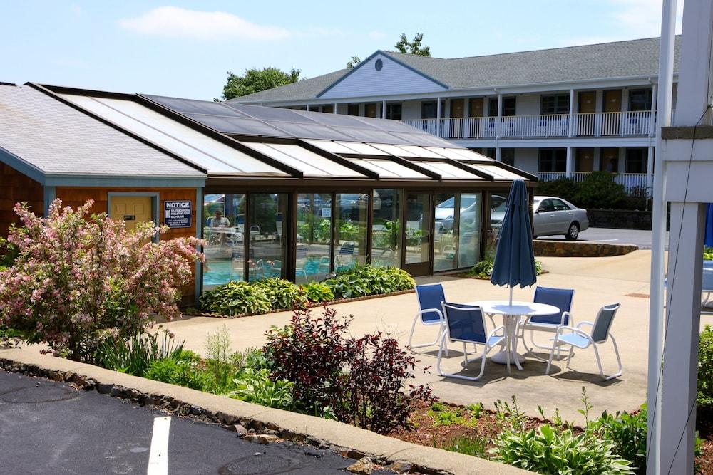 The Mariner Resort photo 11