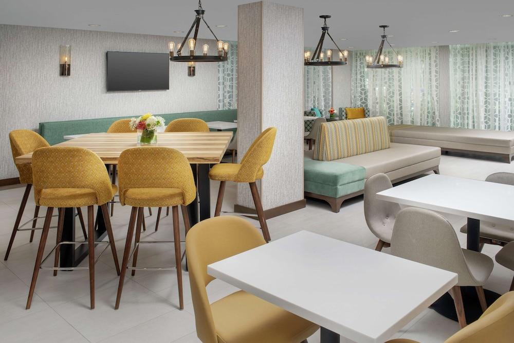 Hilton Garden Inn Miami Brickell South photo 39