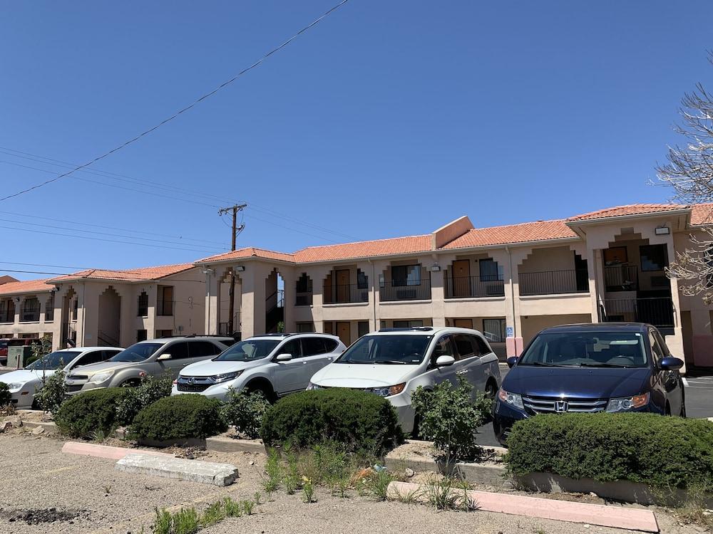 Luxury Inn photo 4