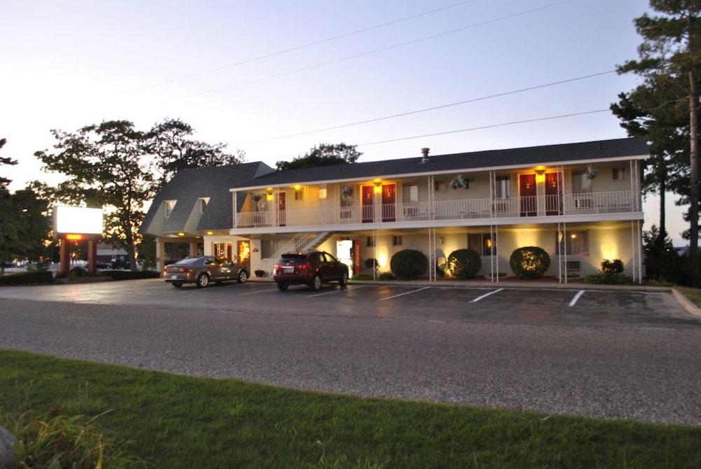 Riviera Motel photo 31