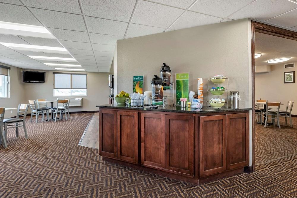 Quality Inn Creston photo 33