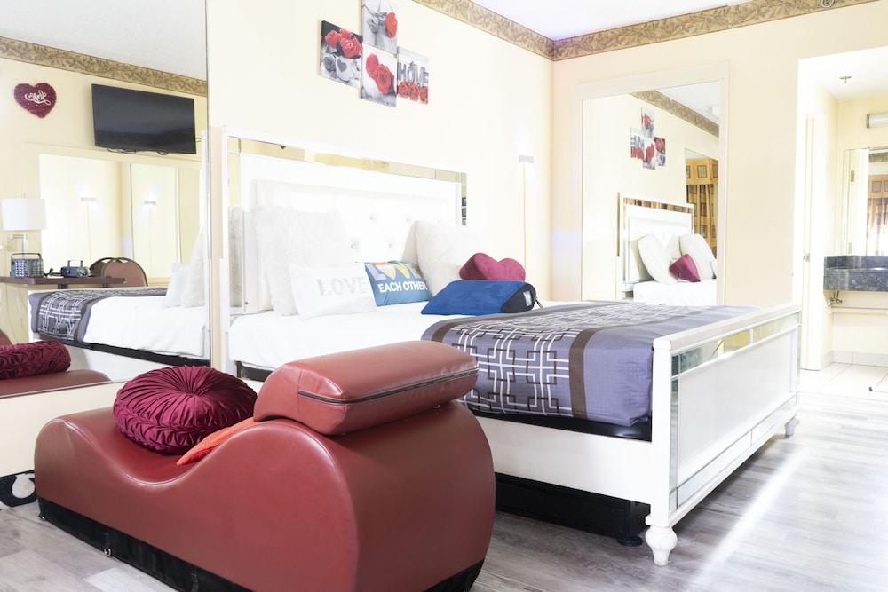Luxe Inn and Suites photo 2