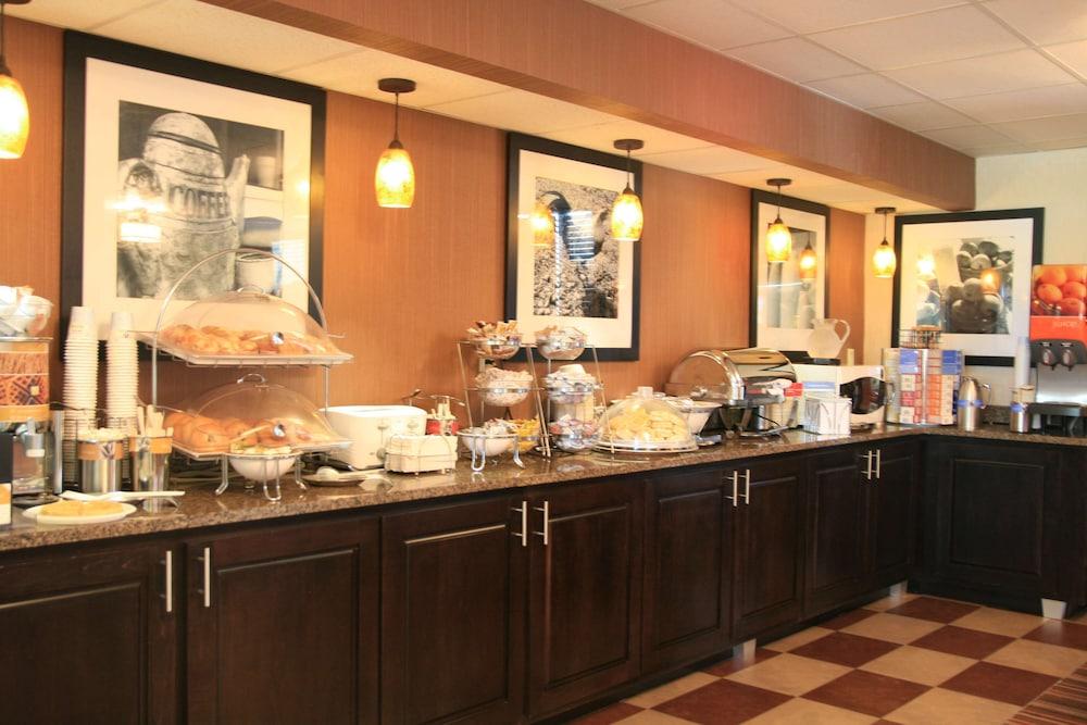 Hampton Inn by Hilton Clarksville photo 30