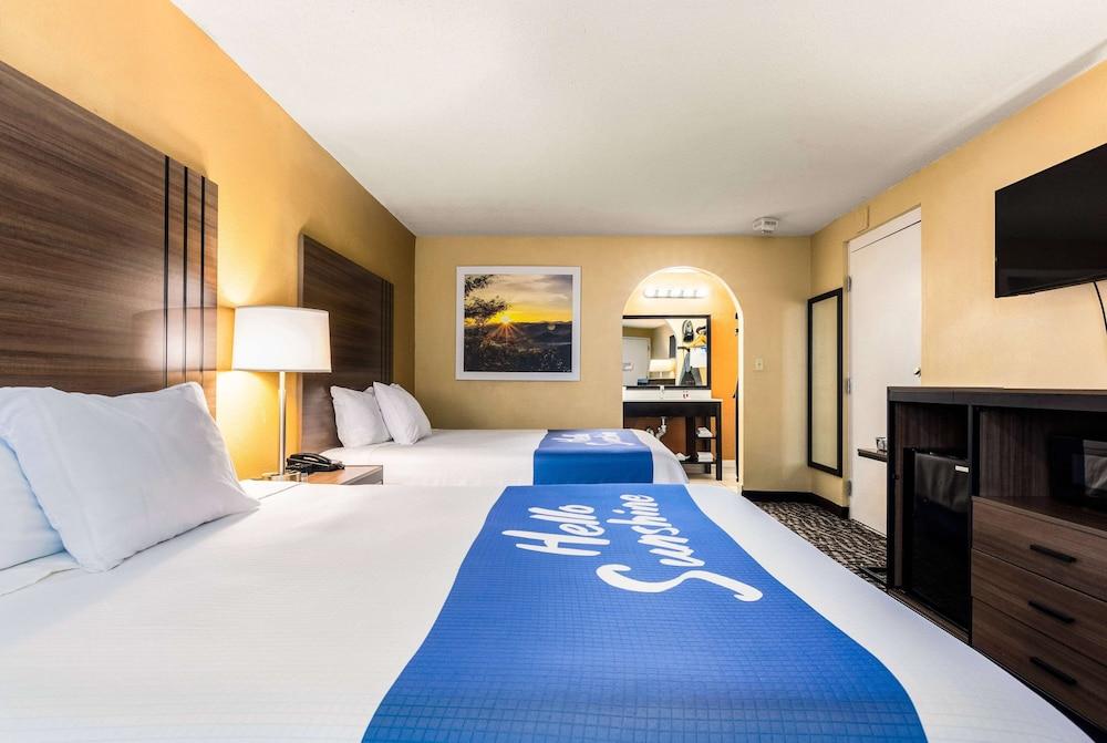 Days Inn by Wyndham Goodlettsville/Nashville photo 10