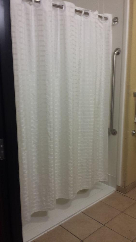 Paradise Inn & Suites photo 3