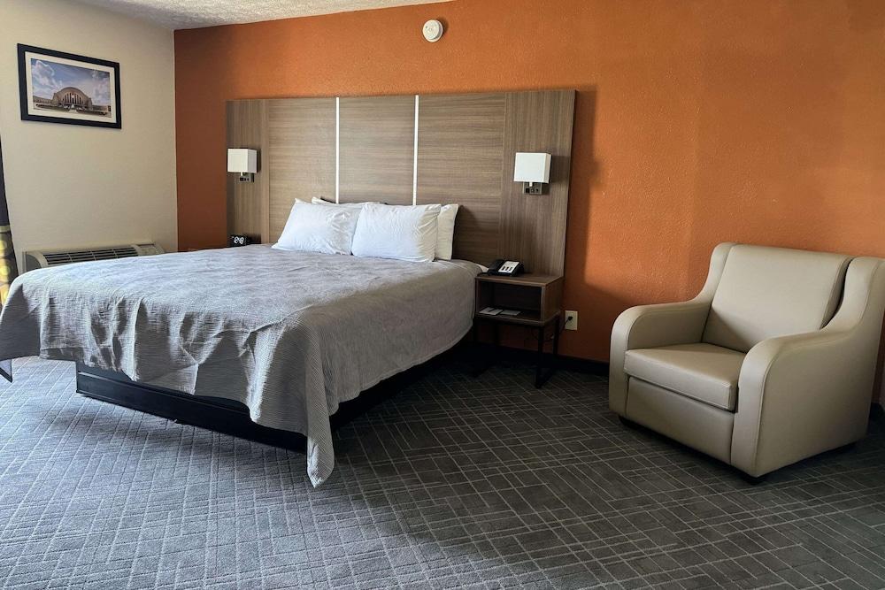 Quality Inn Mason Near Kings Island photo 19