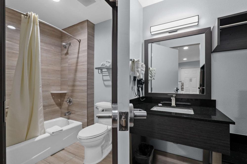 Studio 6 Suites Escondido, CA photo 19