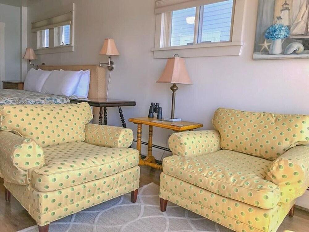 Inn on the Harbor photo 2