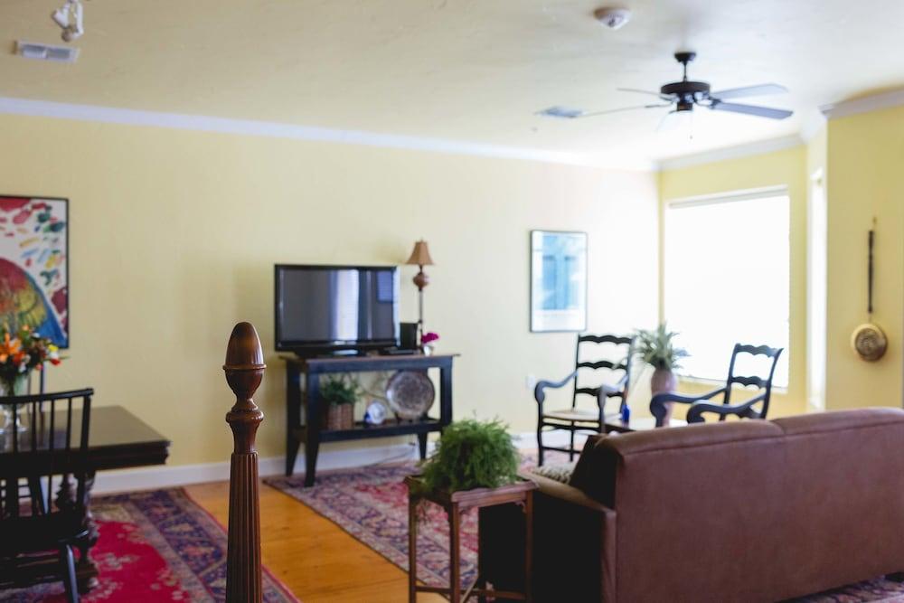 High Cotton Inn photo 58