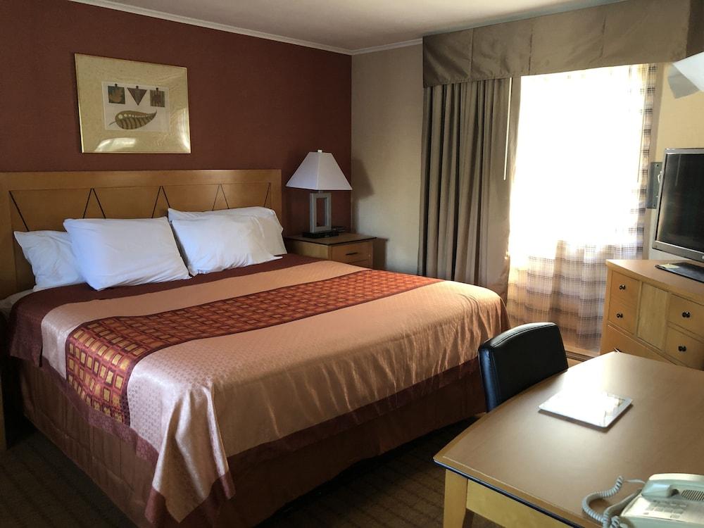 Wilbraham Inn photo 7