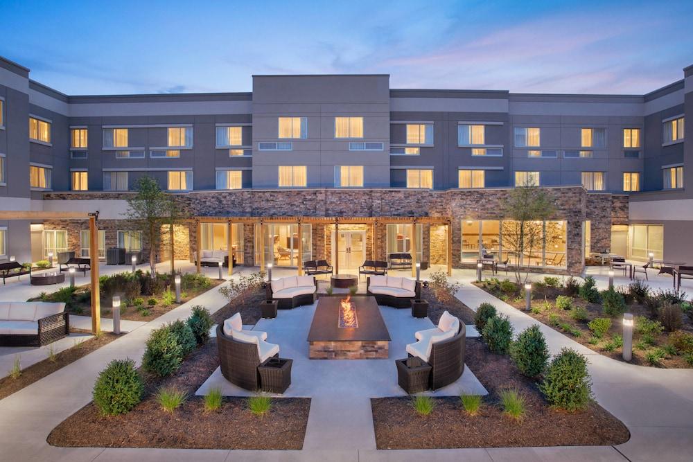 Courtyard by Marriott Wayne Fairfield photo 31