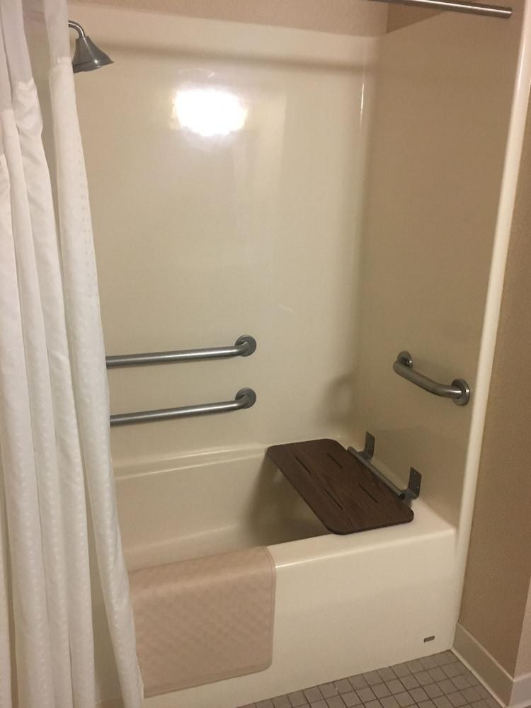 Mountain Inn & Suites photo 23