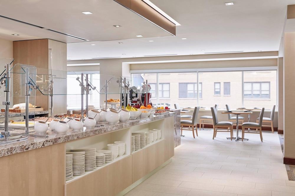 AC Hotels by Marriott Chicago Downtown photo 12