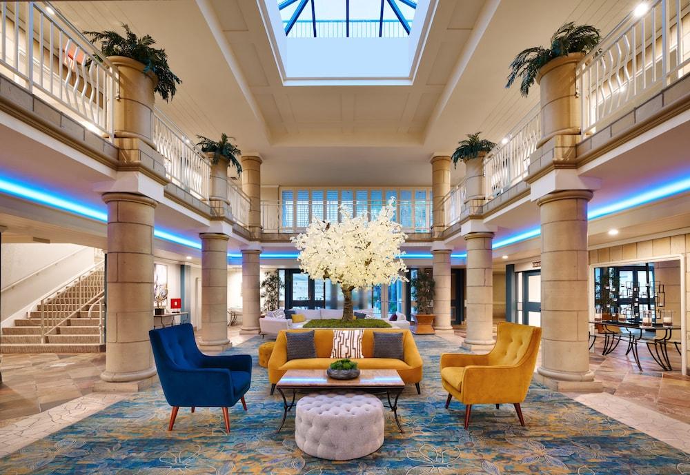 Atrium Hotel at Orange County Airport photo 13