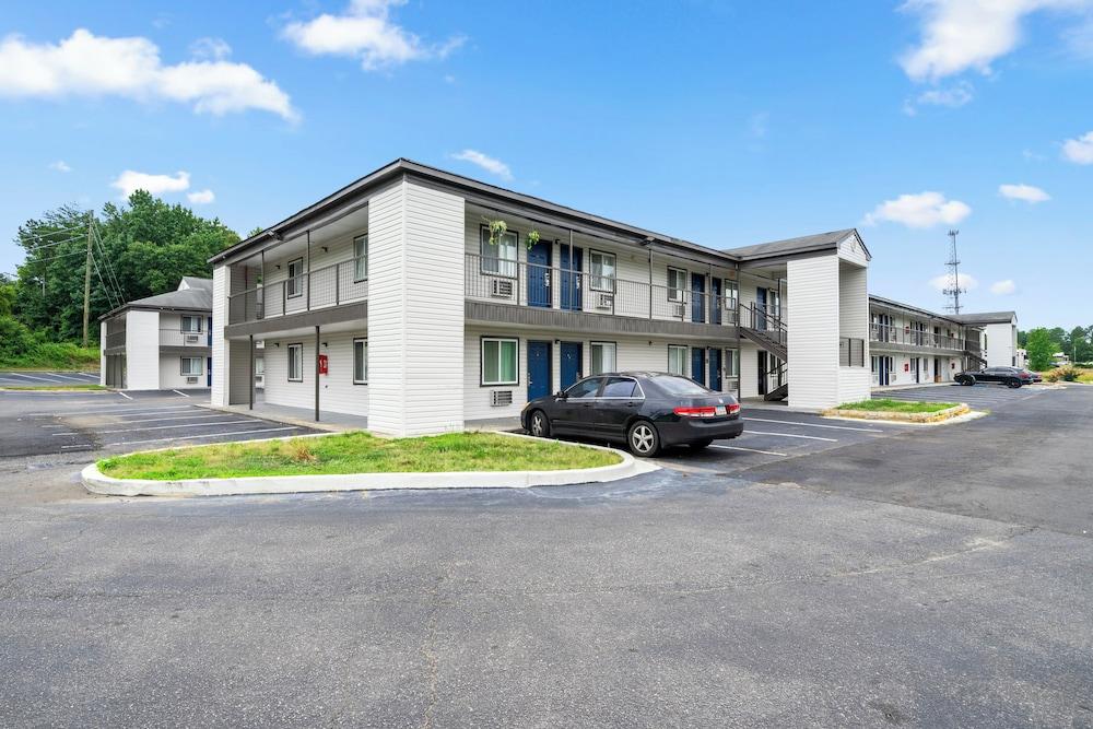 Southern Suites Kennesaw photo 1