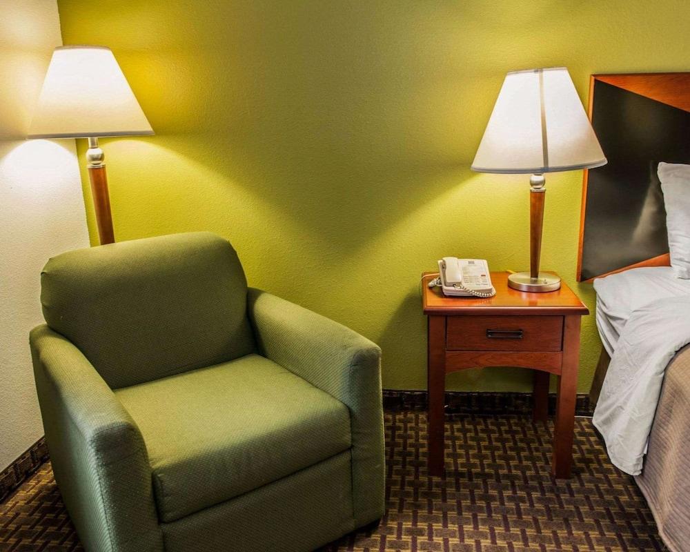Sleep Inn South Bend Airport photo 23