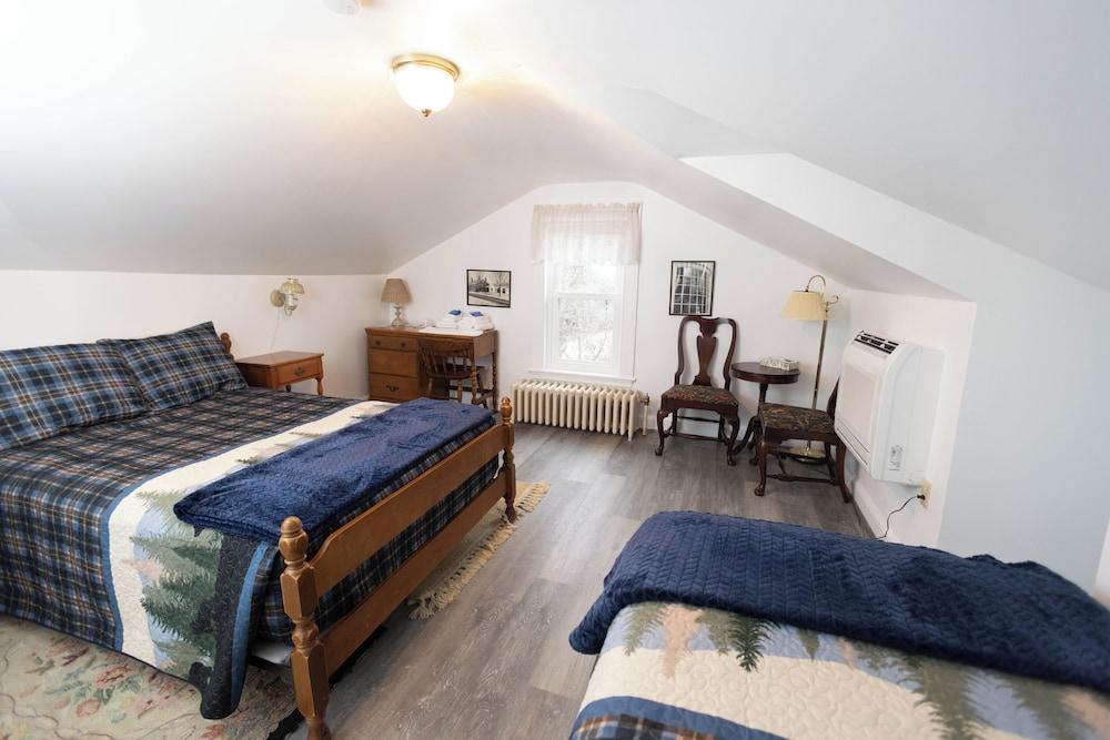 Blue Bear Inn photo 86