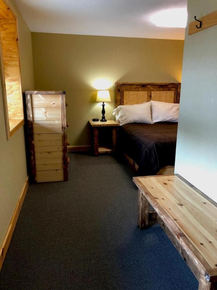 Tahquamenon Suites Lodging photo 6