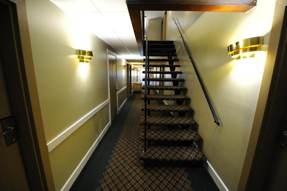 Heritage Inn photo 35