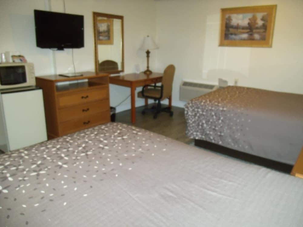 Turnpike Motel photo 4