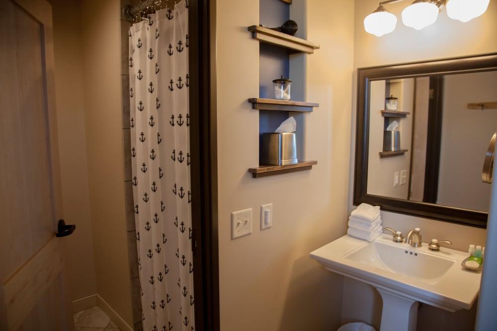Blue Wave Inn photo 10