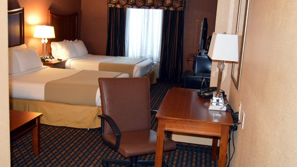 Holiday Inn Express Hotel & Suites Suffolk by IHG photo 9