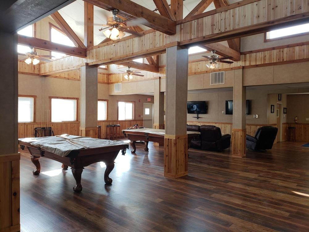 Target Hospitality - Mentone Skillman Station Lodge photo 28