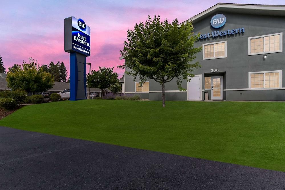 Best Western Rose Quartz Inn photo 32