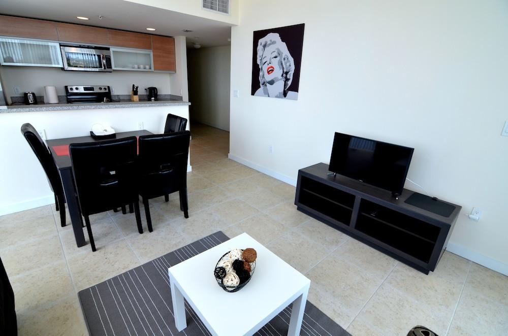 Riviera Luxury Living at River Oaks Marina and Tower photo 61