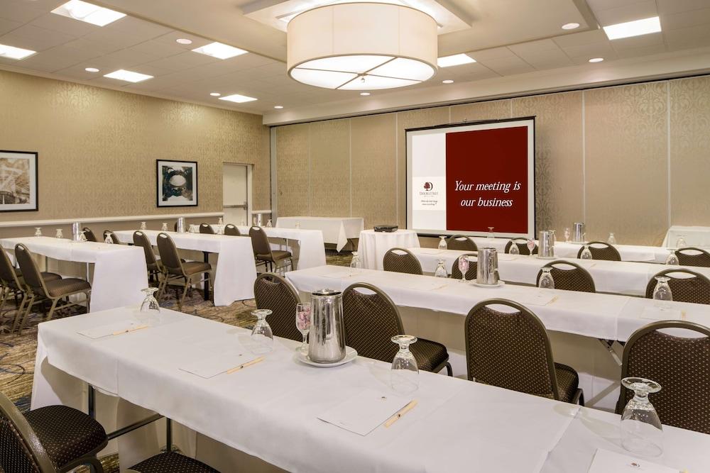DoubleTree by Hilton Hotel Laurel photo 45