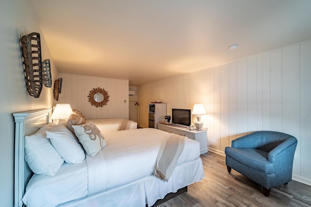 Ocean Glass Inn photo 35