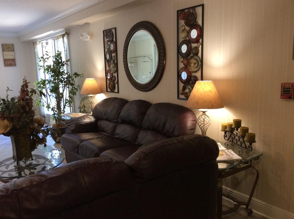 Riverside Hotel photo 5