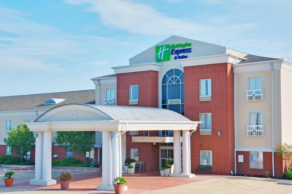 Holiday Inn Express Hotel & Suites Livingston by IHG photo 4