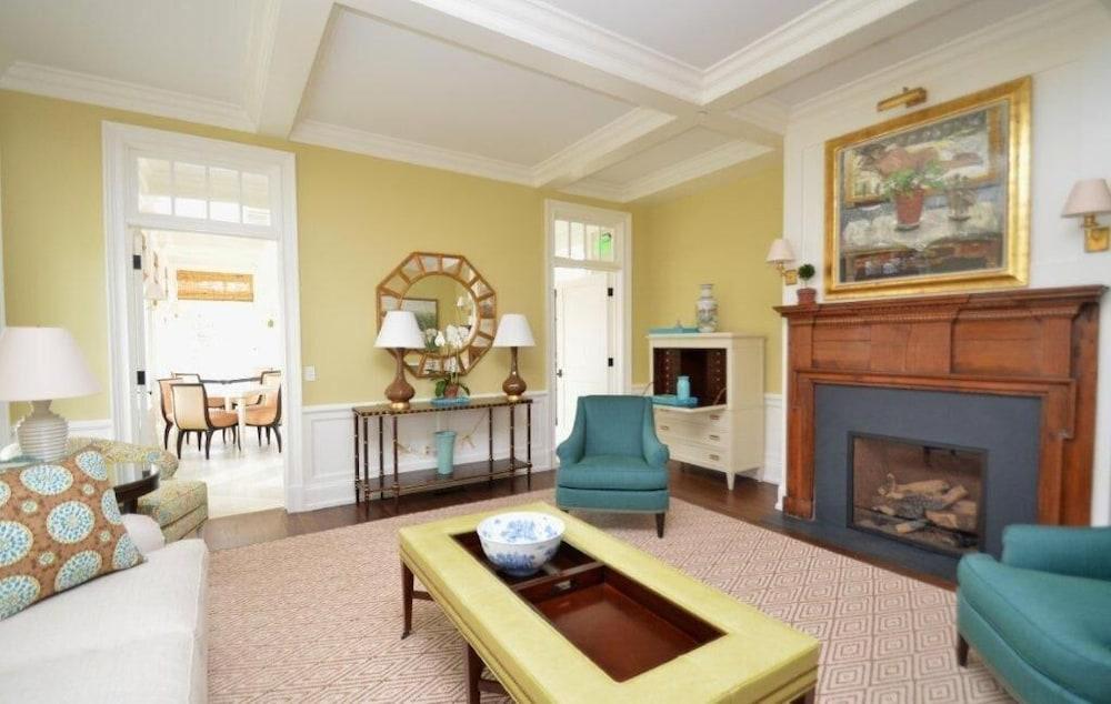 The Quogue Club at Hallock House photo 28