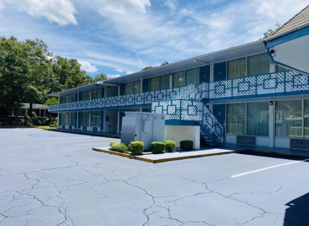 Econo Lodge Clemson - University Area photo 55